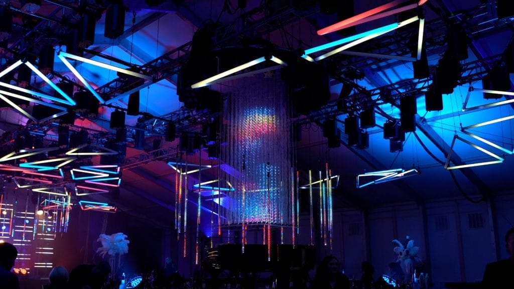 Innovative kinetic lighting design 